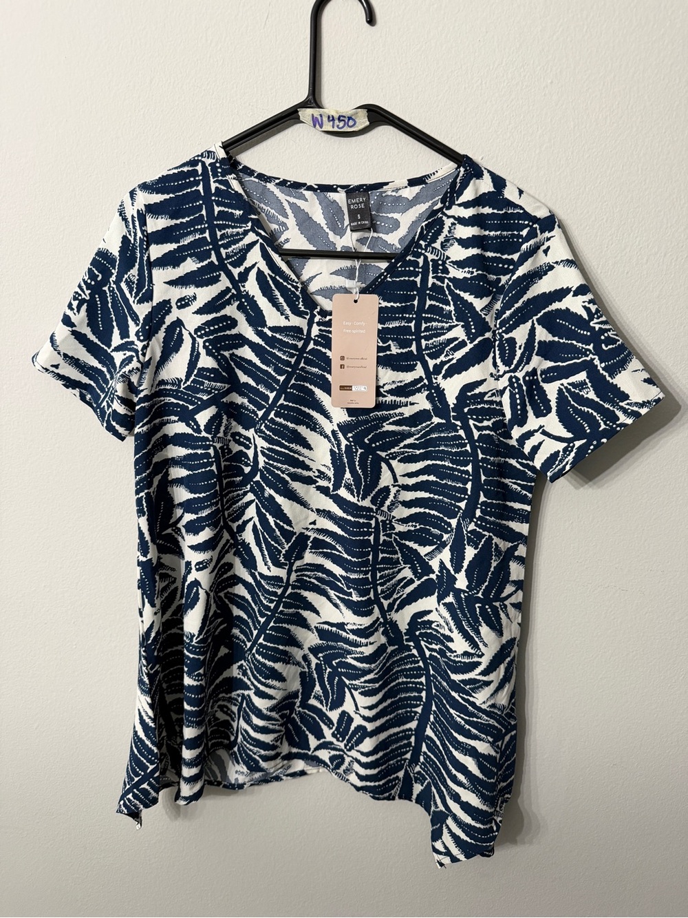 Women’s Emery Rose Blue Tropical Leaf Short Sleeve Top Small NWT